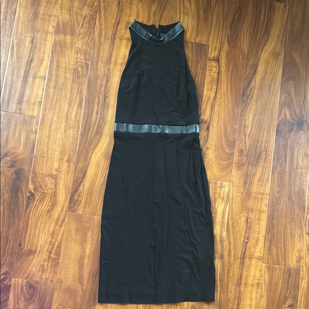 Gucci sleeveless black bodycon midi dress with leather trim